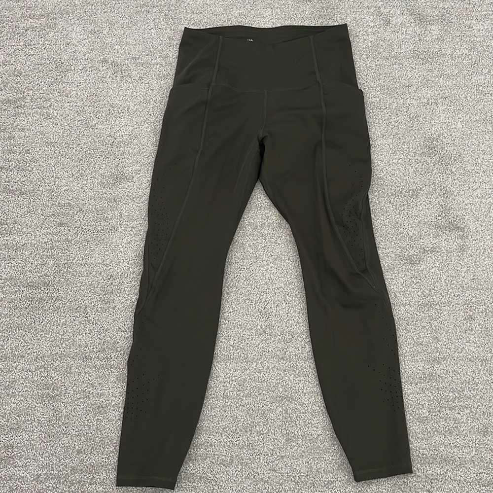All In Motion 7/8 olive green leggings with side pockets